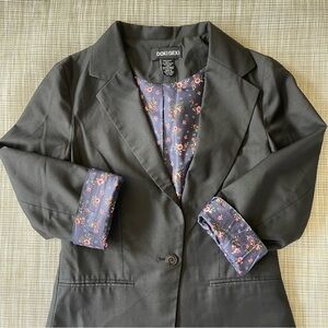 Doki Geki Black Women's Tailored Blazer with Floral Lining